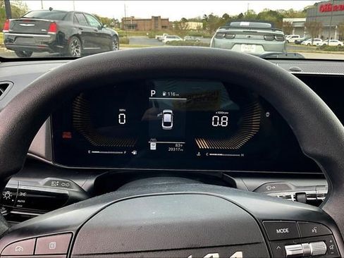 Used 2025 Kia K4 FWD image 12