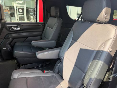Used 2021 Chevrolet Suburban Z71 AWD/4WD image 22