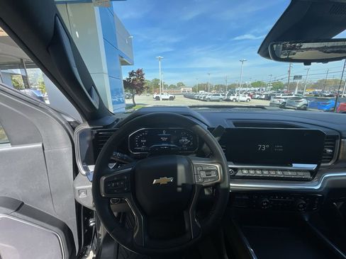 Used 2024 Chevrolet Silverado 2500 High Country w/ High Country Premium Package AWD/4WD image 11