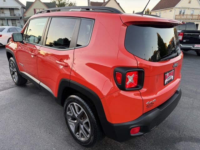 Used 2015 Jeep Renegade Latitude AWD/4WD image 6