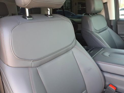 Used 2025 Ford Expedition Active image 12