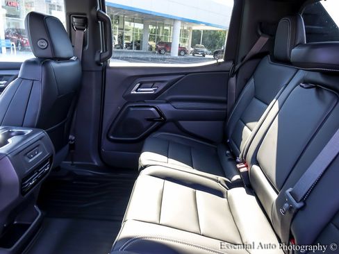 New 2026 Chevrolet Silverado EV LT image 12