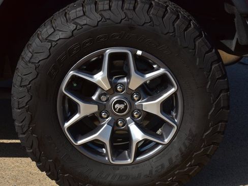 Used 2024 Ford Bronco Badlands AWD/4WD image 9