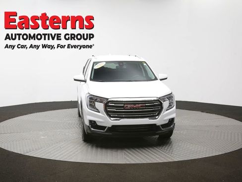 Used 2024 GMC Terrain SLT image 53