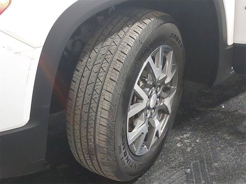 Used 2023 GMC Acadia SLE w/ Driver Convenience Package image 34