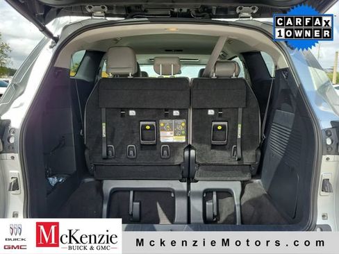Used 2025 Toyota Sienna XLE FWD image 28