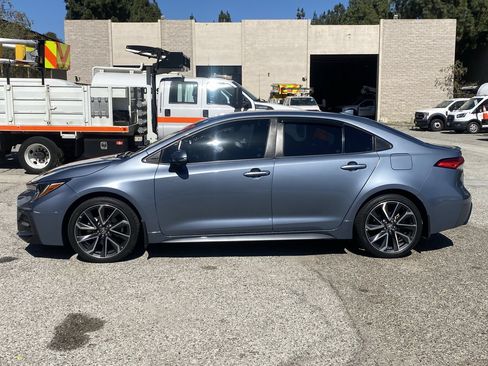 Used 2020 Toyota Corolla SE w/ Carpet Mat Package (TMS) FWD image 3