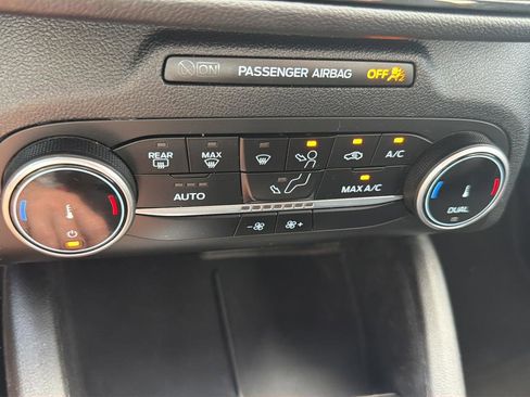 Used 2023 Ford Escape ST-Line w/ Equipment Group 301A FWD image 24