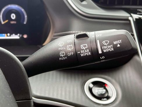 Certified 2024 Jeep Grand Cherokee Altitude image 24