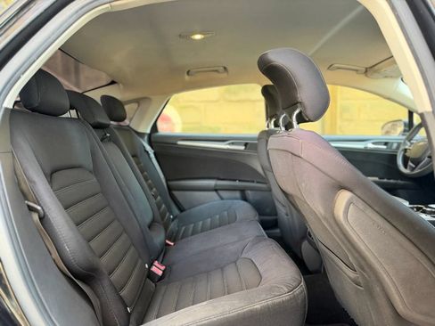 Used 2014 Ford Fusion SE FWD image 23