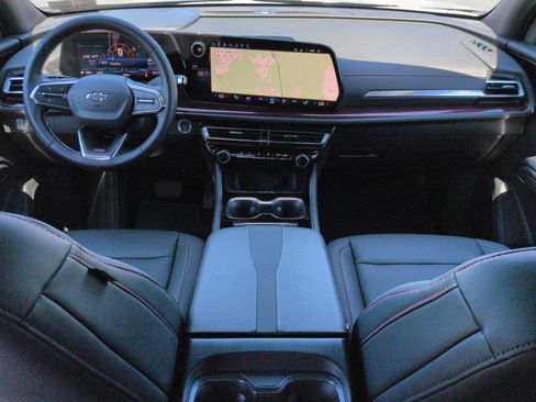 Certified 2025 Chevrolet Traverse Z71 AWD/4WD image 20