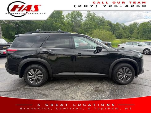Used 2023 Nissan Pathfinder SV w/ Cargo Package AWD/4WD image 7