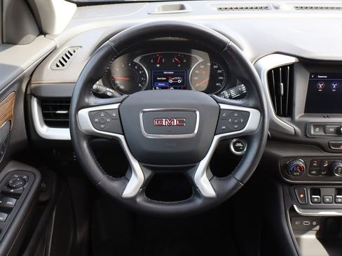 Used 2020 GMC Terrain SLE w/ Driver Convenience Package AWD/4WD image 18