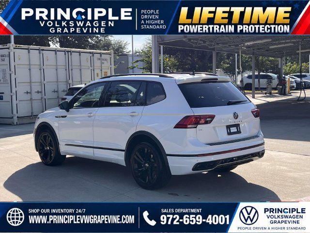 Used 2023 Volkswagen Tiguan SE R-Line FWD image 9