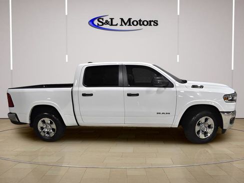 Used 2025 RAM 1500 Big Horn AWD/4WD image 8