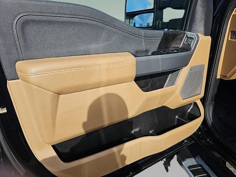 Used 2024 Ford F450 Lariat w/ Chrome Package image 20