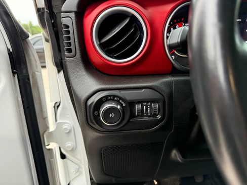 Used 2019 Jeep Wrangler Unlimited Rubicon image 15