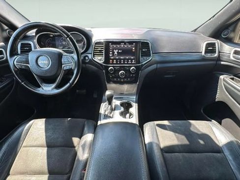 Used 2021 Jeep Grand Cherokee Laredo X AWD/4WD image 12