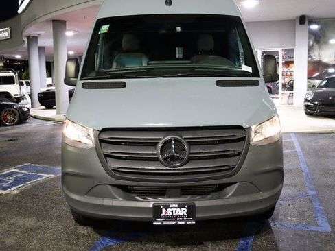 Used 2023 Mercedes-Benz Sprinter 2500 image 2