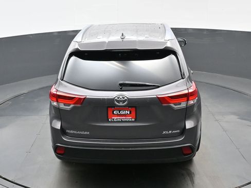 Used 2019 Toyota Highlander XLE image 41