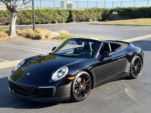 Used 2017 Porsche 911 Carrera S RWD image 3