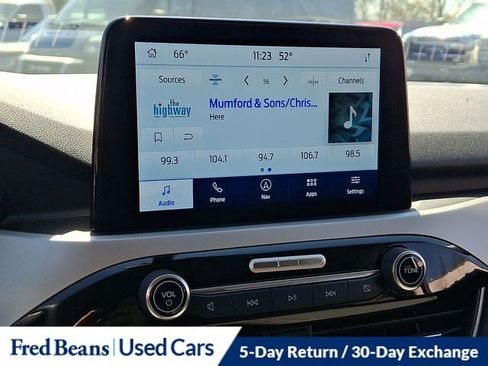 Certified 2022 Ford Escape SE w/ SE Sport Appearance Package image 22