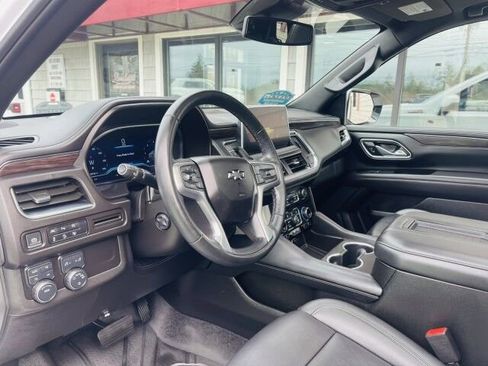 Used 2024 Chevrolet Tahoe Z71 w/ Luxury Package image 12