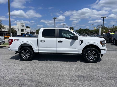 Used 2023 Ford F150 4x4 SuperCrew image 2