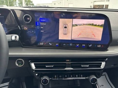 New 2026 Chevrolet Traverse LT w/ Enhanced Driving Package AWD/4WD image 13