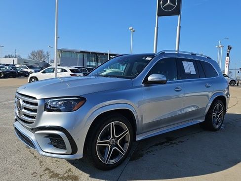 Used 2025 Mercedes-Benz GLS 450 GLS 450 image 2