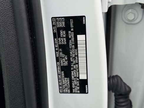 Certified 2023 Volvo XC40 B5 Plus w/ Protection Package Premier AWD/4WD image 19