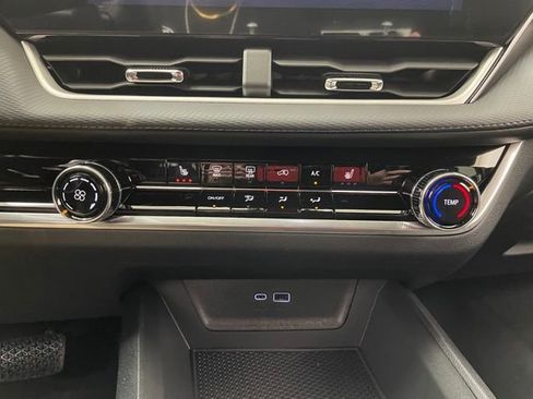 New 2026 Chevrolet Equinox LT w/ Safety and Technology Package AWD/4WD image 6