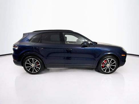 Used 2024 Porsche Cayenne S AWD/4WD image 4