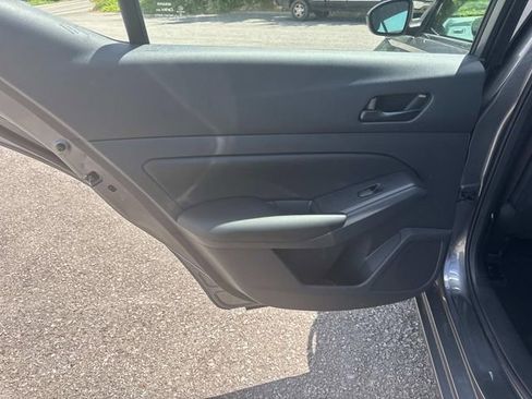 Used 2025 Nissan Altima 2.5 S FWD image 14