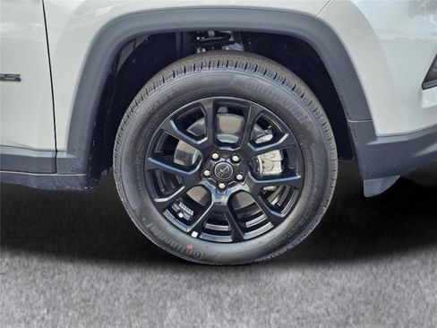 New 2026 Jeep Compass Latitude AWD/4WD image 6