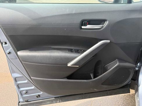 Used 2024 Toyota Corolla Cross XLE w/ Convenience Package FWD image 11