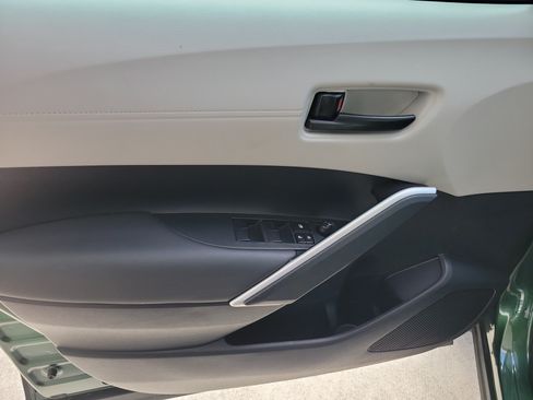Used 2026 Toyota Corolla Cross LE w/ Moonroof Package FWD image 20