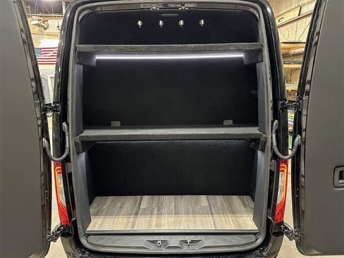 Used 2024 Mercedes-Benz Sprinter 3500 image 40