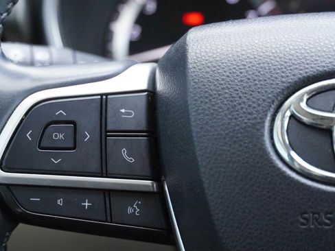 Used 2022 Toyota Highlander Limited image 22