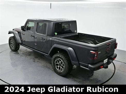 Used 2024 Jeep Gladiator Rubicon image 31