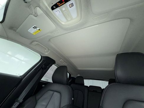 Used 2024 Volvo XC40 B5 Plus w/ Protection Package Premier image 13