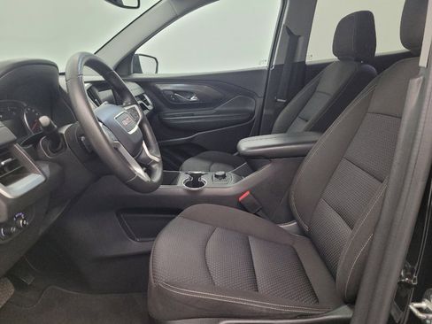 Used 2024 GMC Terrain SLE FWD image 17