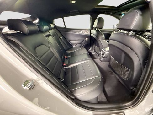 Used 2020 Kia Stinger GT2 RWD image 23