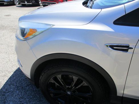 Used 2017 Ford Escape SE AWD/4WD image 13