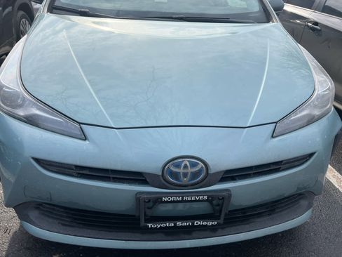 Used 2022 Toyota Prius L Eco image 4