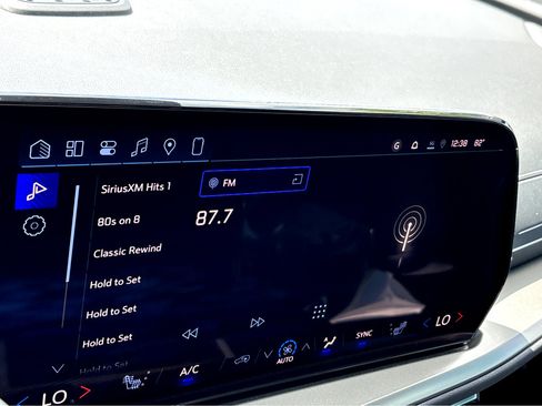 New 2026 Chevrolet Traverse LT w/ Enhanced Driving Package FWD image 9