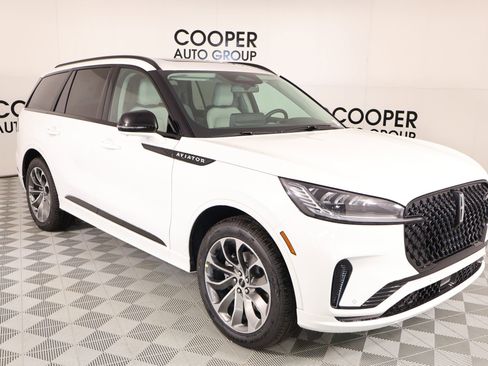 New 2026 Lincoln Aviator AWD w/ Jet Appearance Package image 1