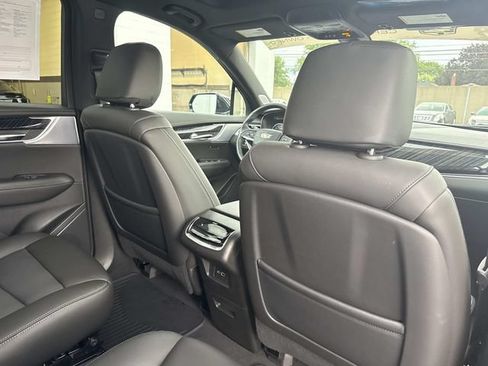 Certified 2024 Cadillac XT6 Premium Luxury AWD/4WD image 24