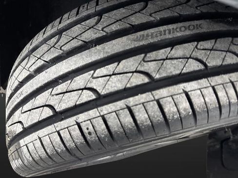 Used 2023 Hyundai Elantra Limited image 35