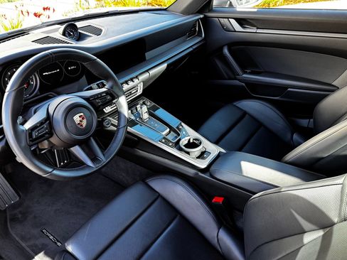 Certified 2024 Porsche 911 Carrera S RWD image 3